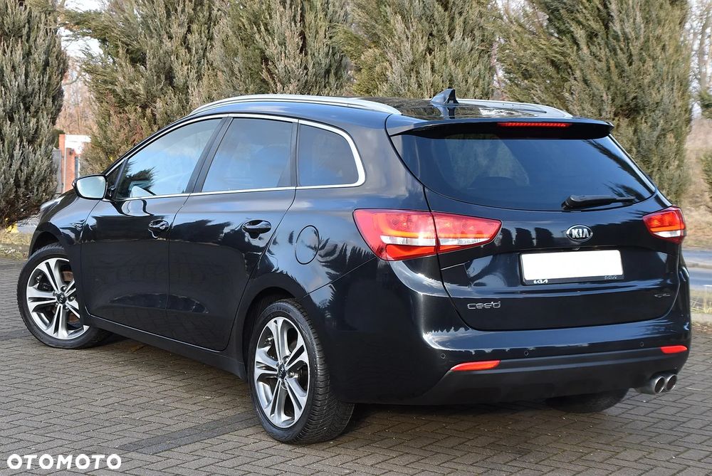 Kia Ceed 1.6 CRDi GT Line - 4