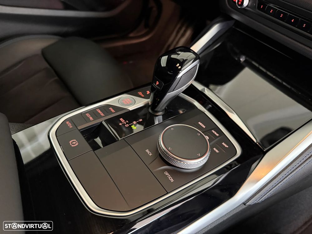 BMW M240i xDrive Auto - 13