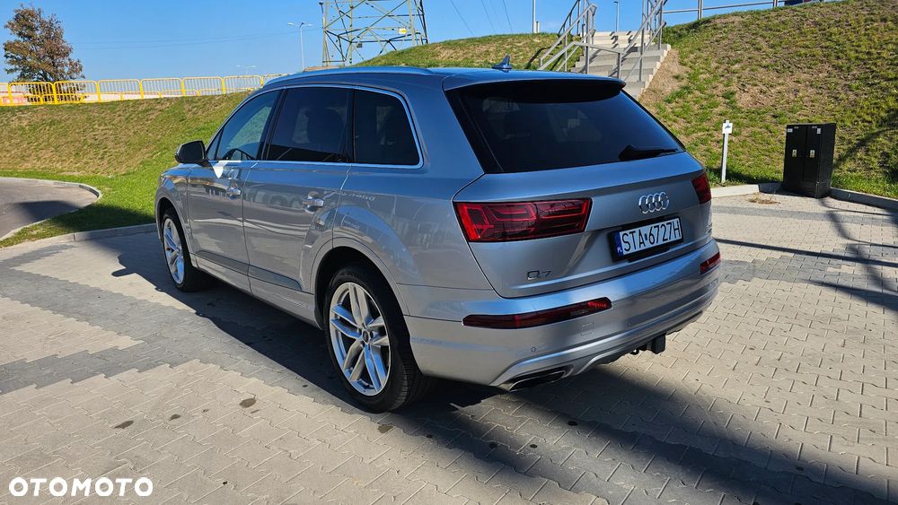 Audi Q7 2017 photo 5