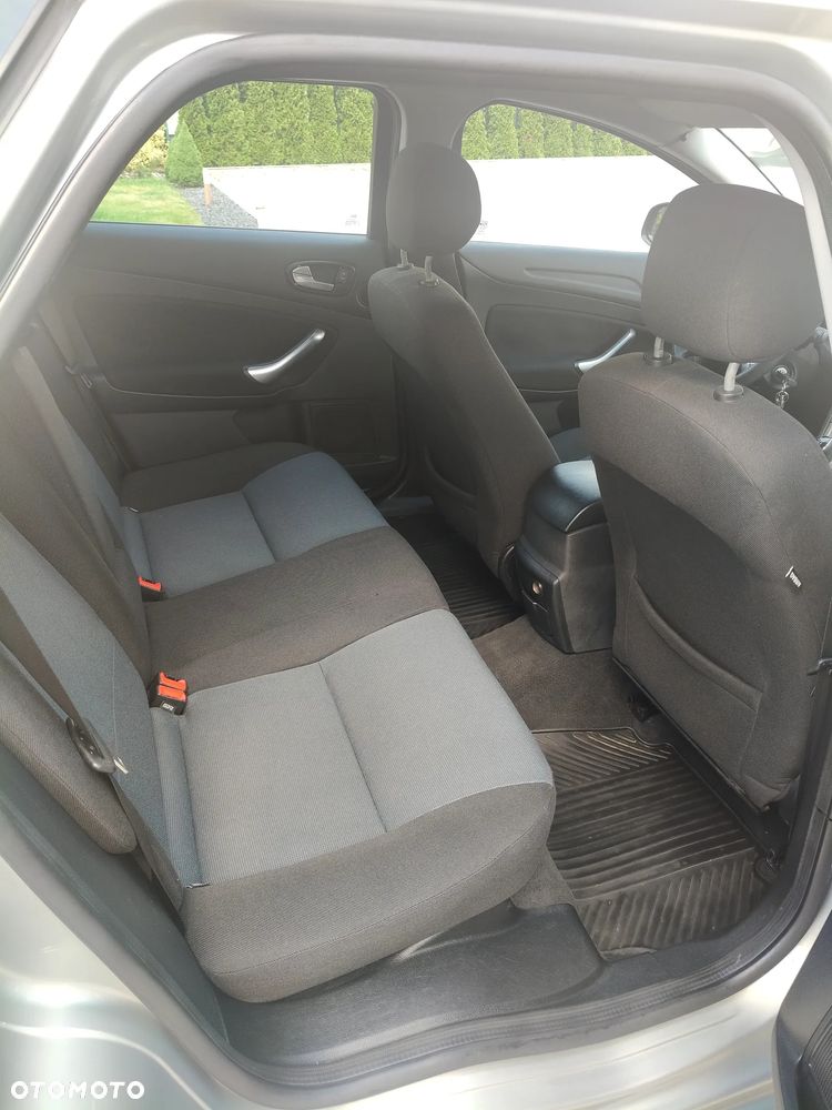 Ford Mondeo 1.8 TDCi Ambiente - 7