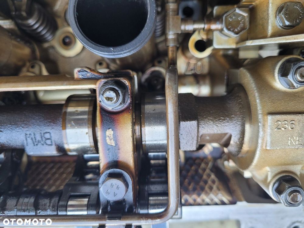 GŁOWICA LEWA Z WAŁKAMI BMW E60 E61 E63 E64 N62B48 7542613 7540322 - 9