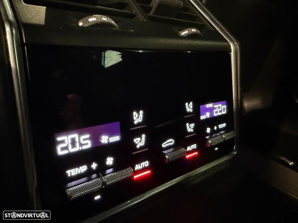 Porsche Panamera Sport Turismo - 22