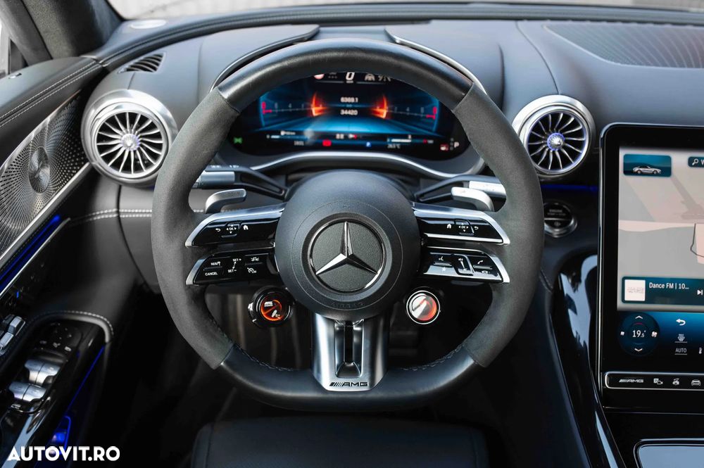 Mercedes-Benz SL 63 AMG 4Matic+ Speedshift MCT 9G - 14