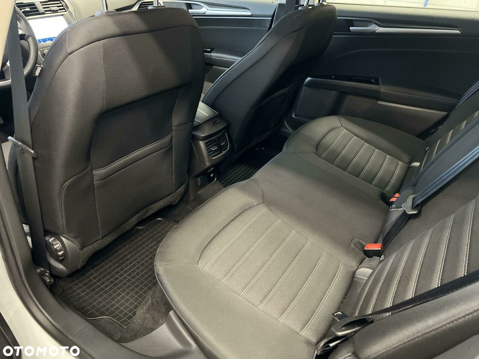 Ford Mondeo - 21