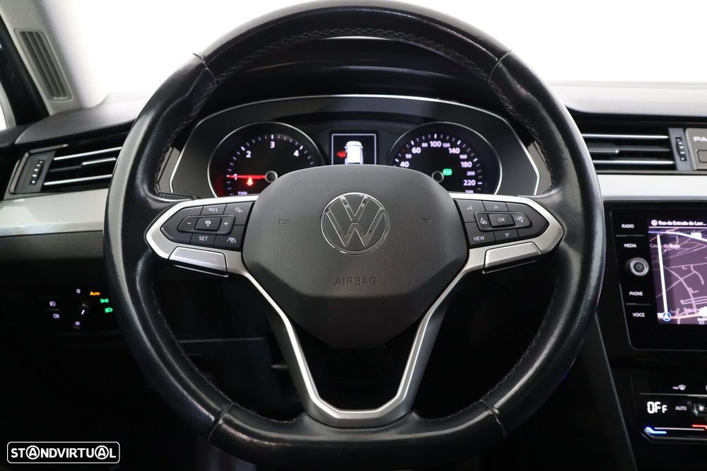VW Passat Variant 2.0 TDi Business DSG - 11