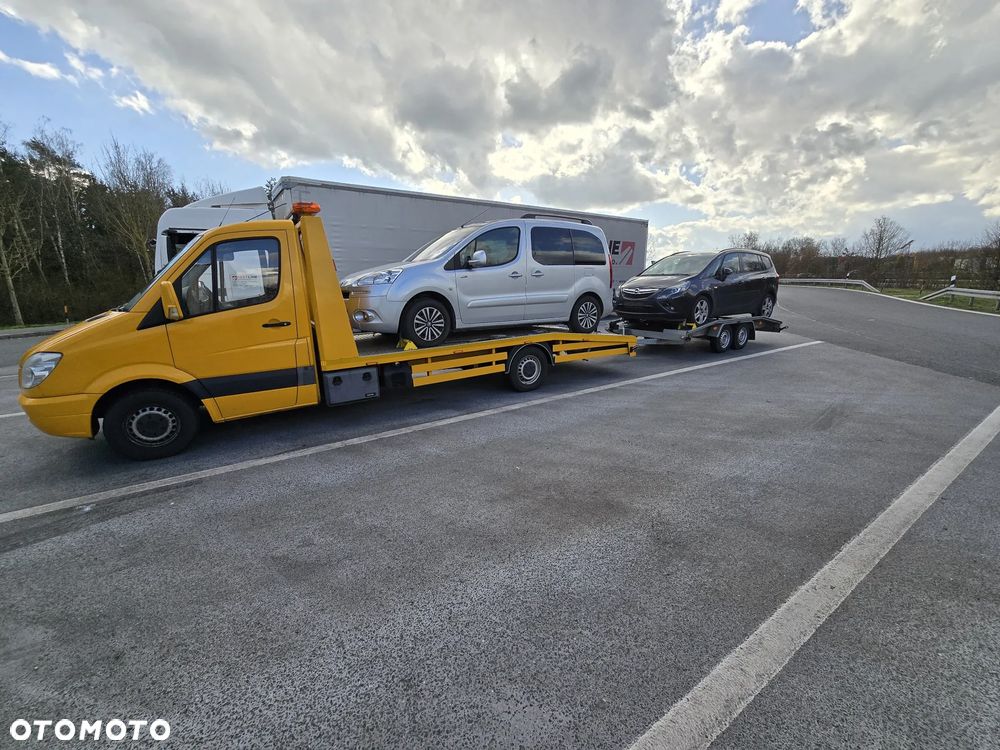 Mercedes-Benz Sprinter 319 - 15