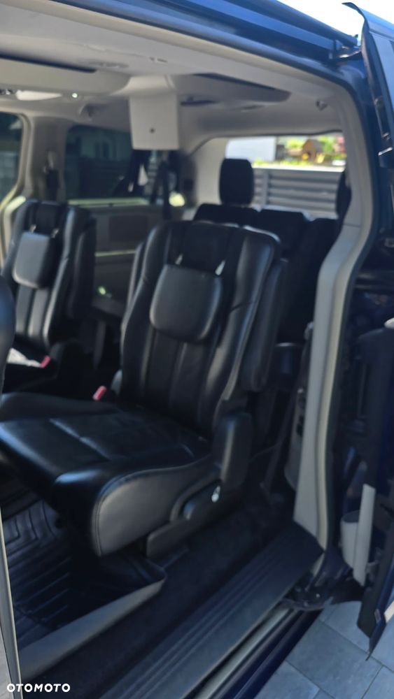 Chrysler Town & Country 3.6 Limited - 7