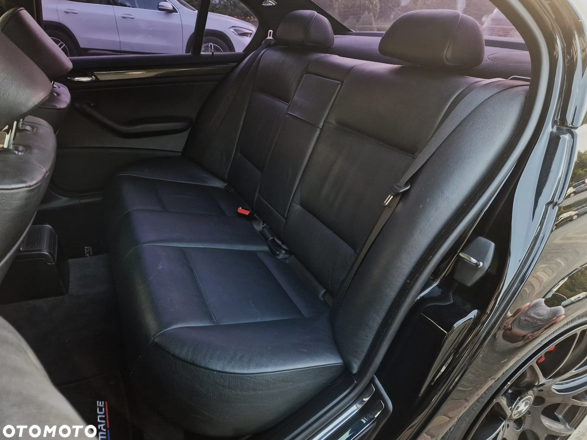 BMW Seria 3 330i - 24