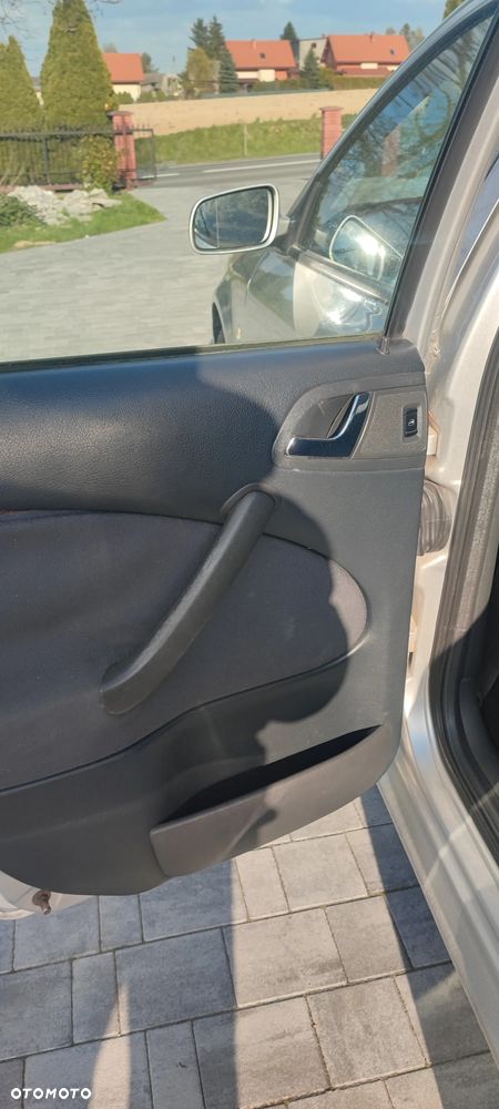 Skoda Octavia 1.8T Elegance - 10