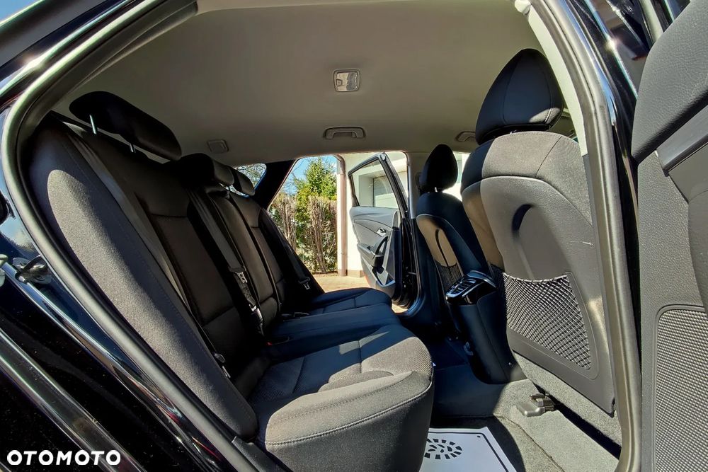 Hyundai i40 i40cw 1.6 Fifa World Cup Edition - 18