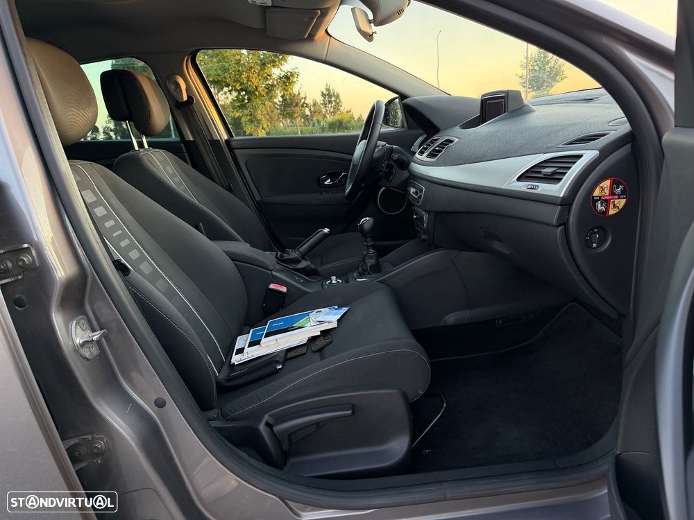 Renault Mégane 1.5 dCi Dynamique SS - 13