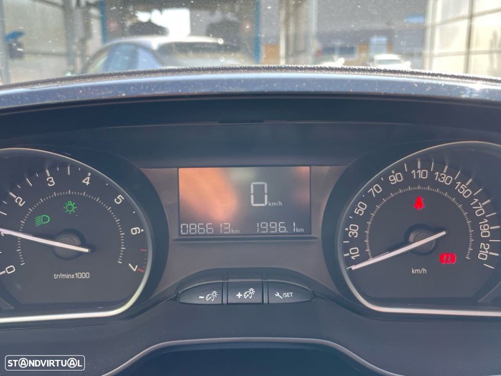 Peugeot 208 1.2 PureTech Allure - 3