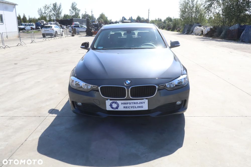 BMW Seria 3 318d - 2