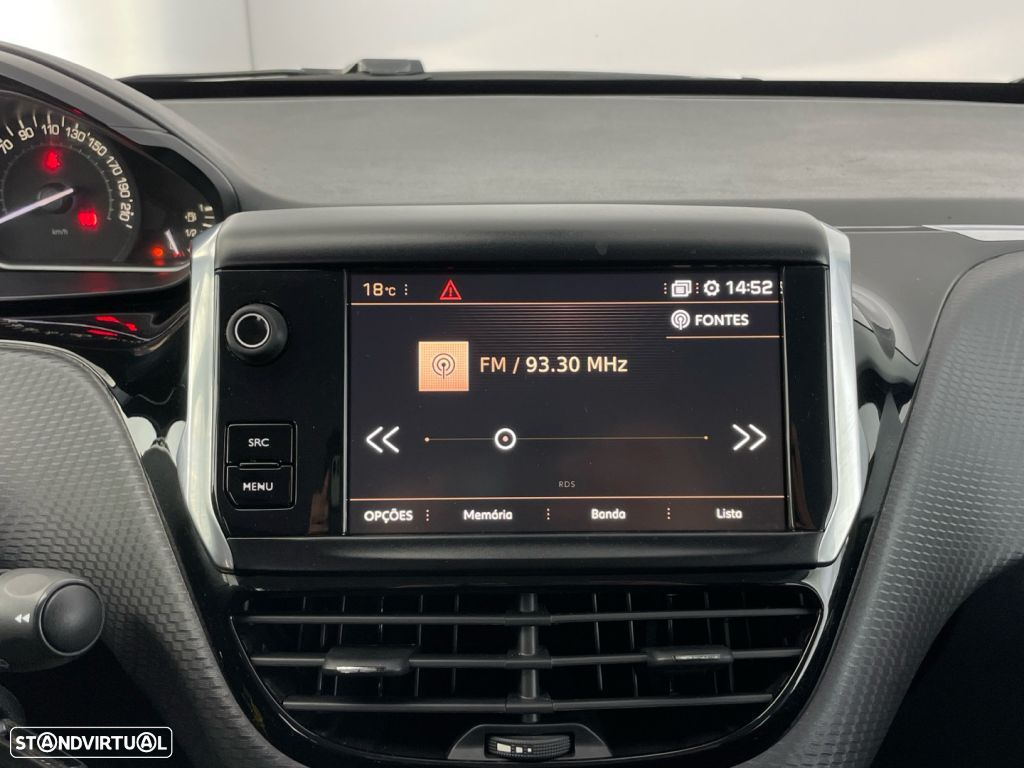 Peugeot 2008 1.2 PureTech Signature - 15