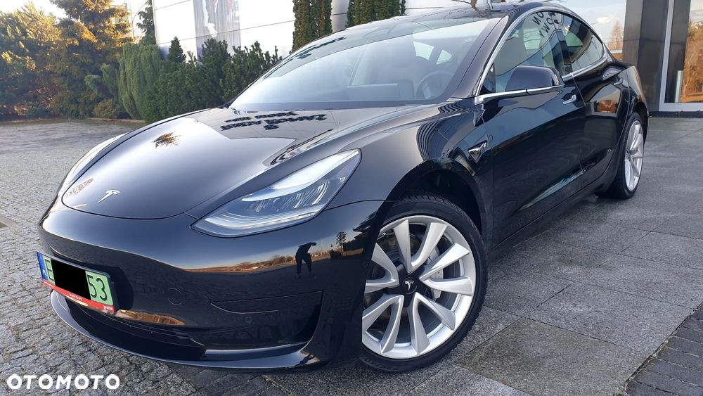 Tesla Model 3 - 5