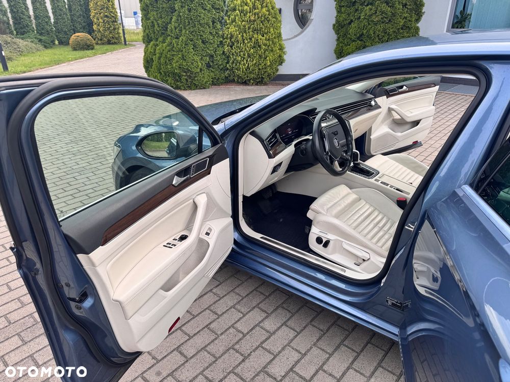 Volkswagen Passat 2.0 TDI Bi-Turbo BMT 4Mot Highline DSG - 16