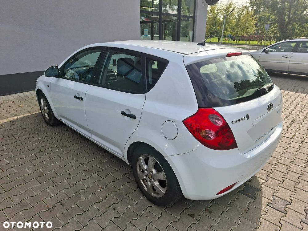 Kia Ceed - 2