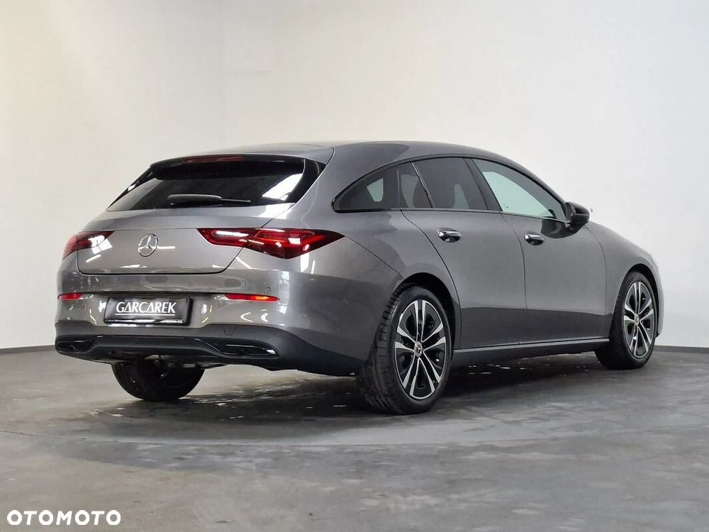 Mercedes-Benz CLA 200 Progressive 7G-DCT - 11