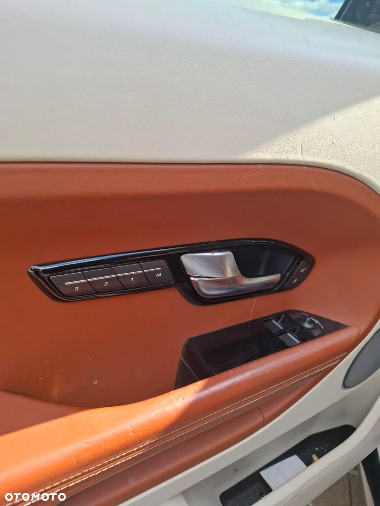 Land Rover Range Rover Evoque - 15