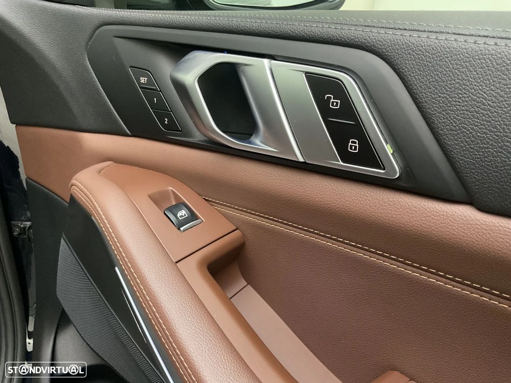 BMW X5 45 e xDrive Pack M - 15