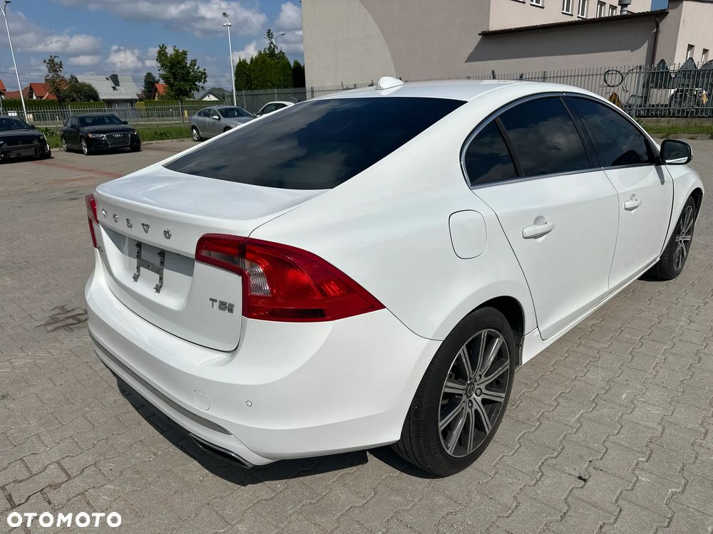 Volvo S60 - 4
