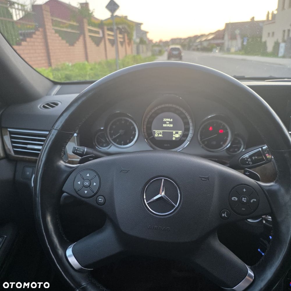 Mercedes-Benz Klasa E 500 4-Matic Avantgarde - 8