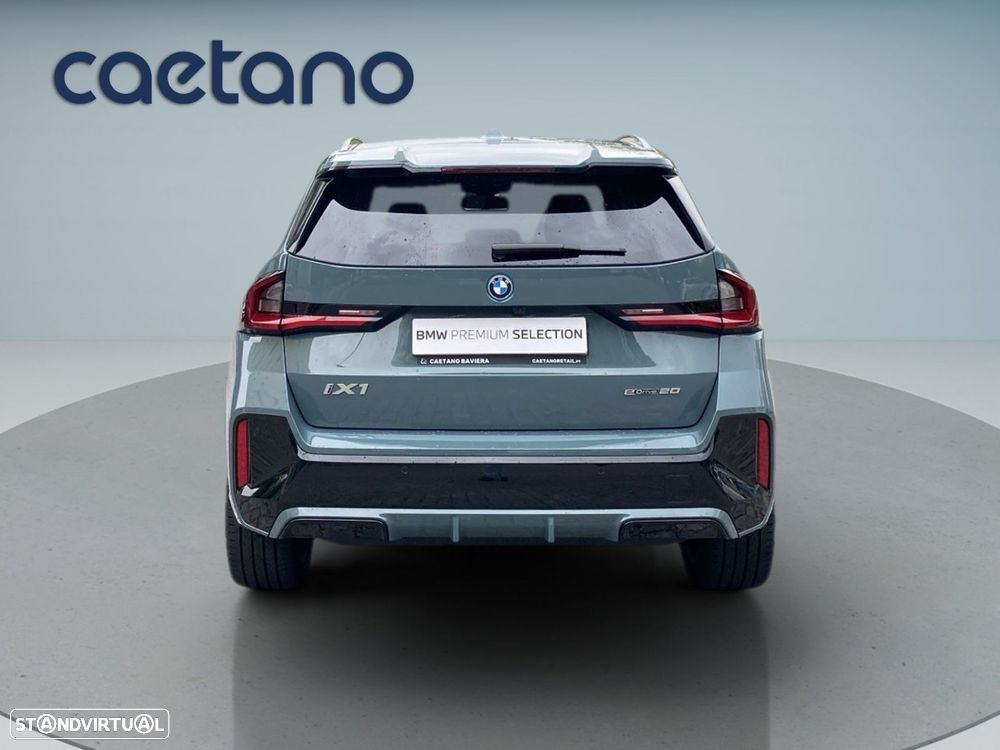 BMW iX1 eDrive20 Pack Desportivo M Pro - 22
