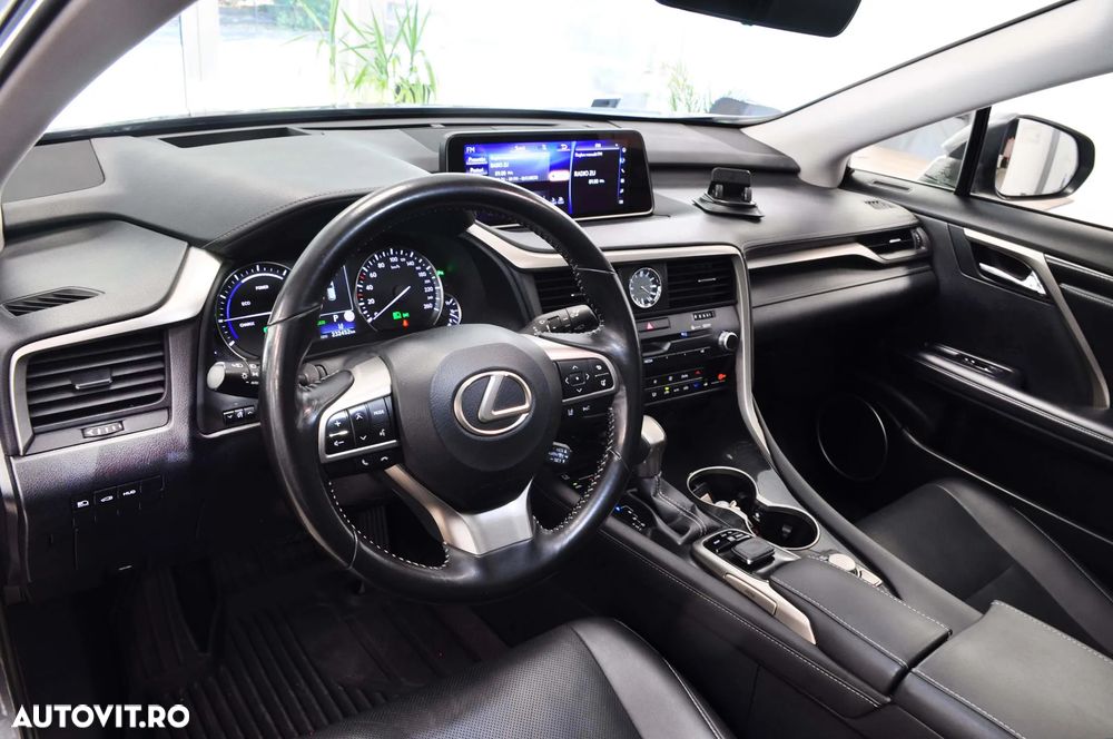 Lexus Seria RX - 11