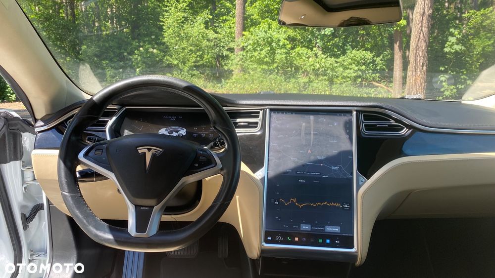 Tesla Model S 60 - 11