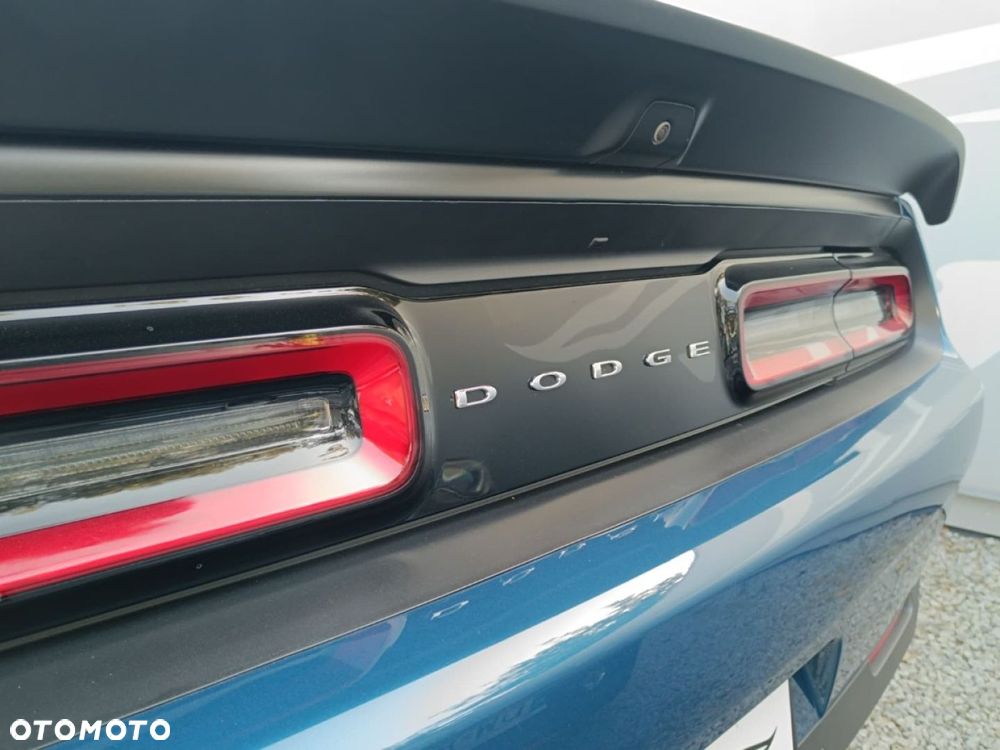 Dodge Challenger - 27