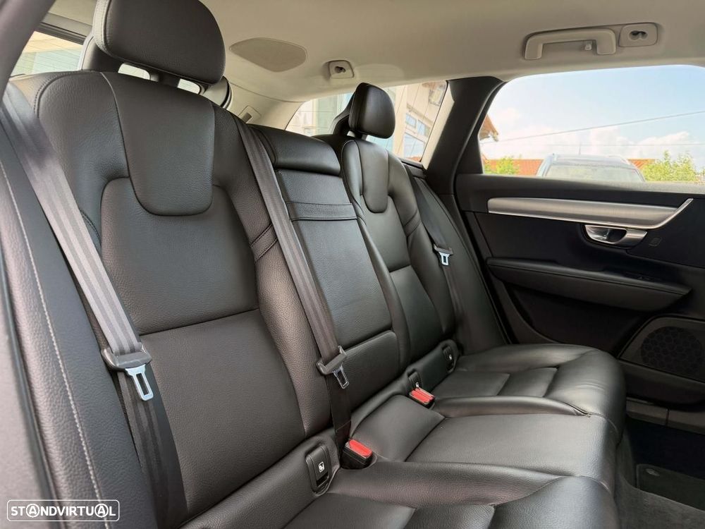 Volvo V90 2.0 D4 Momentum Plus Geartronic - 22