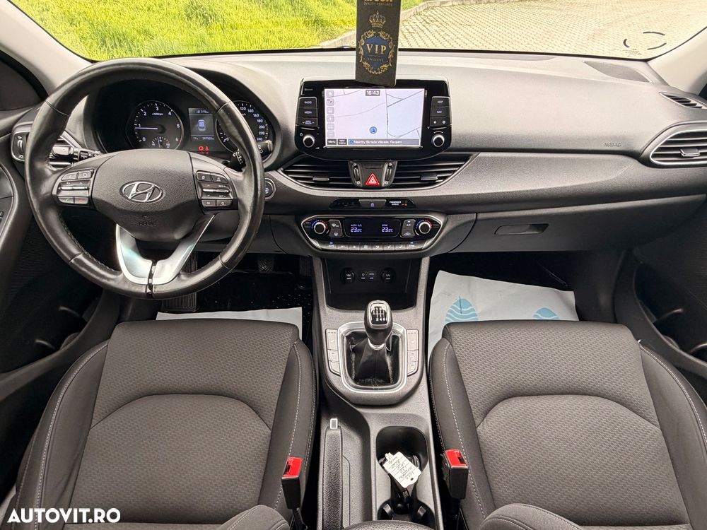 Hyundai i30 1.6 CRDI Premium - 5