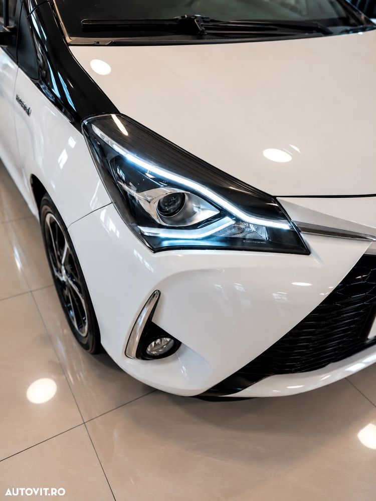 Toyota Yaris 1.5 VVT-i HSD Bi-Tone R&B - 13