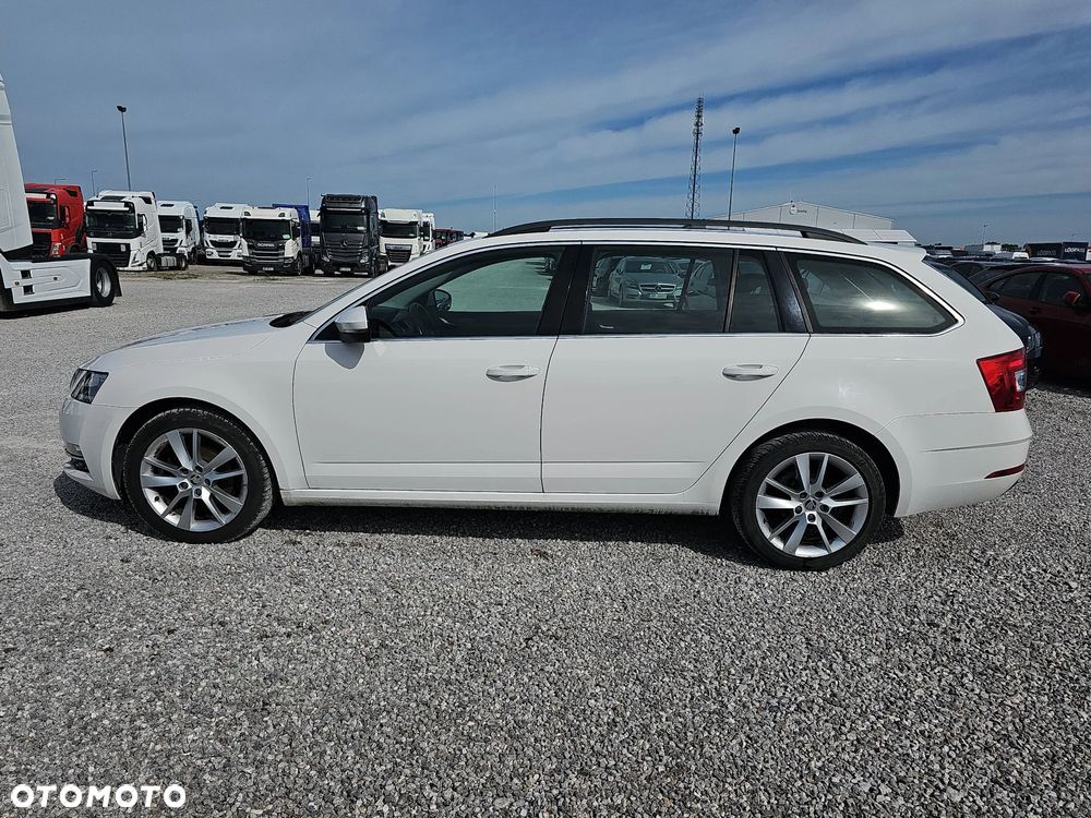 Skoda Octavia 2.0 TDI Style DSG - 9