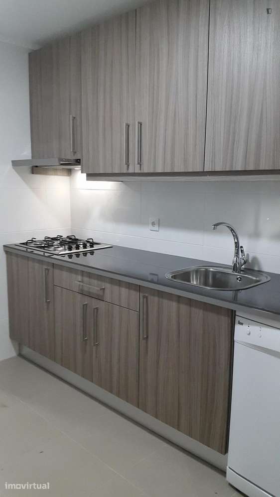 Apartamento com 4 quartos - localizado em Olaias Lisbon - Grande imagem: 2/8