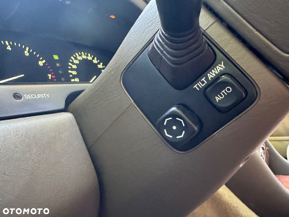 Lexus LS - 34