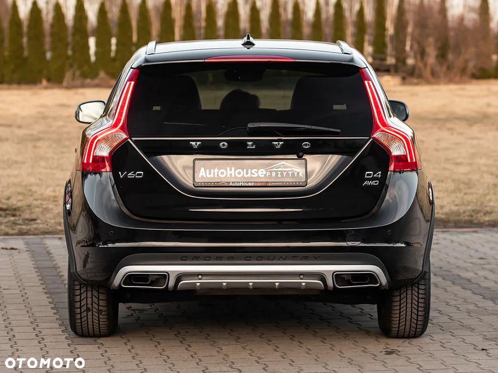 Volvo V60 Cross Country - 9