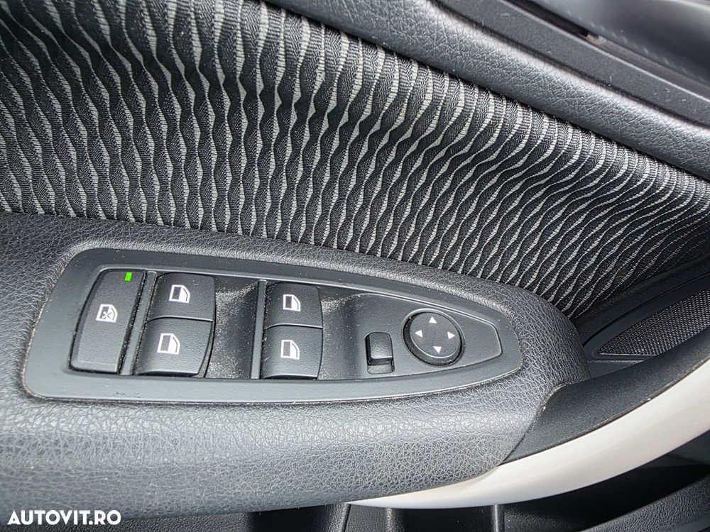 BMW Seria 1 116i Sport Line - 28