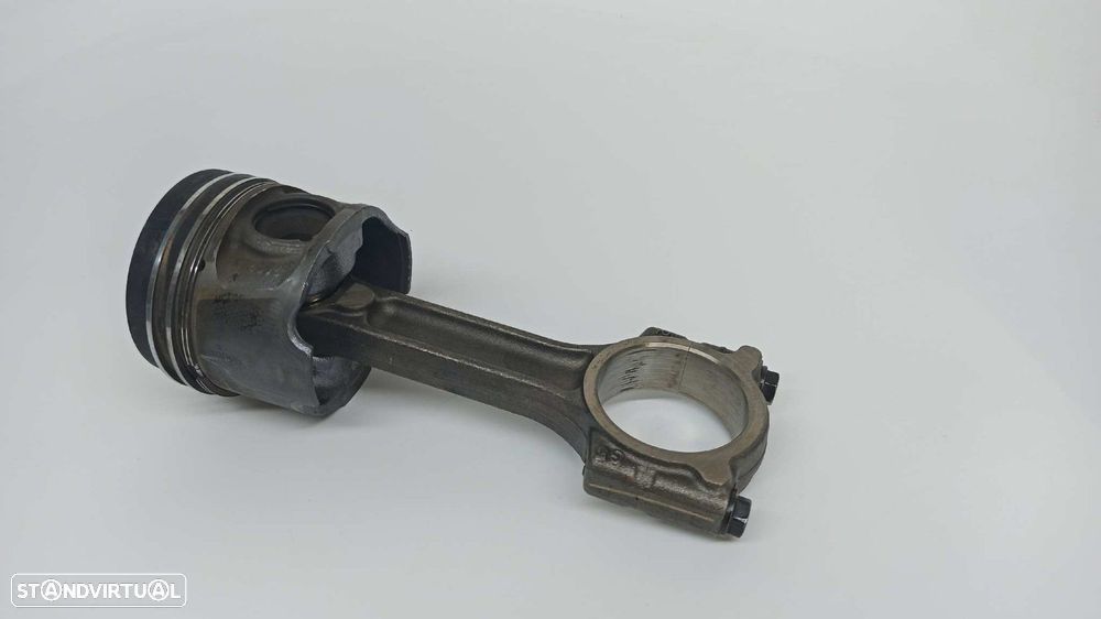 BIELA RENAULT MEGANE III COUPE DYNAMIQUE - 1