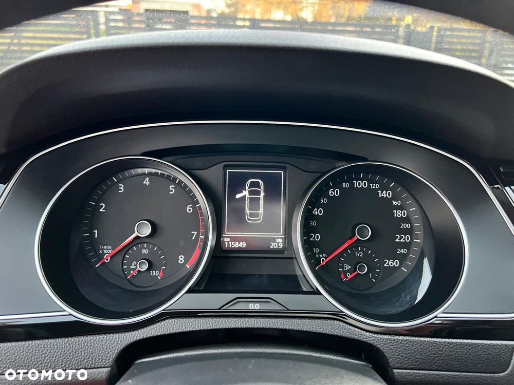 Volkswagen Passat 1.5 TSI EVO Business DSG - 25
