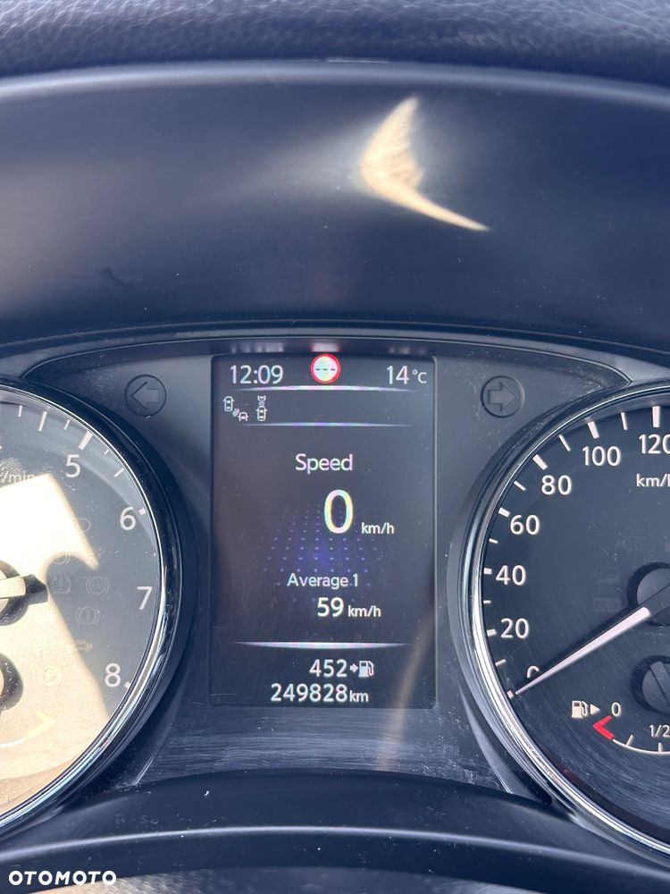 Nissan Qashqai 1.2 DIG-T N-Vision - 32