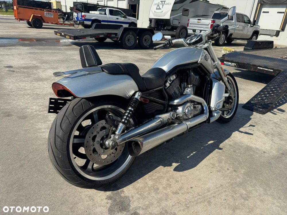 Harley-Davidson V-Rod Muscle - 37