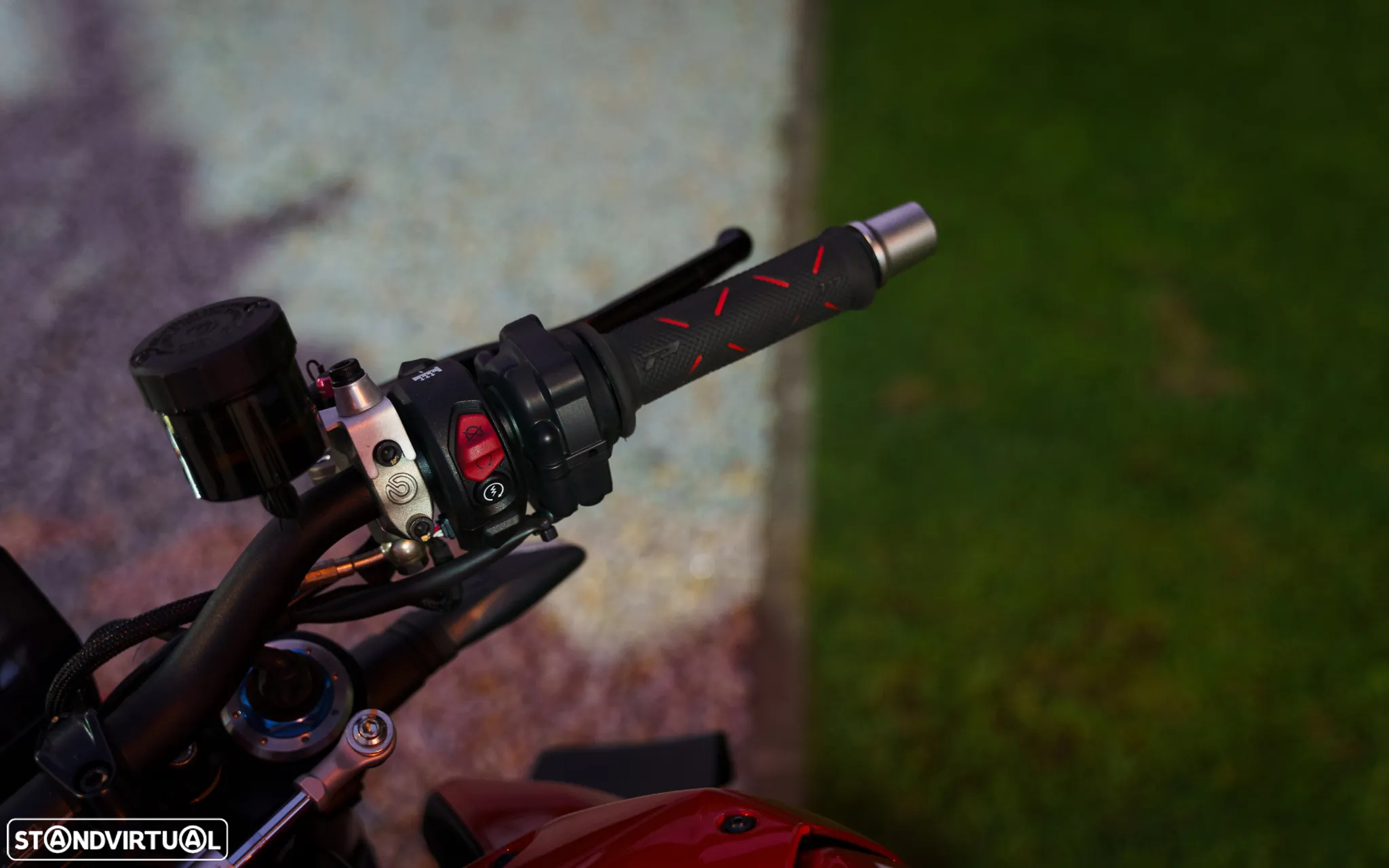 Ducati Streetfighter V4S - 12