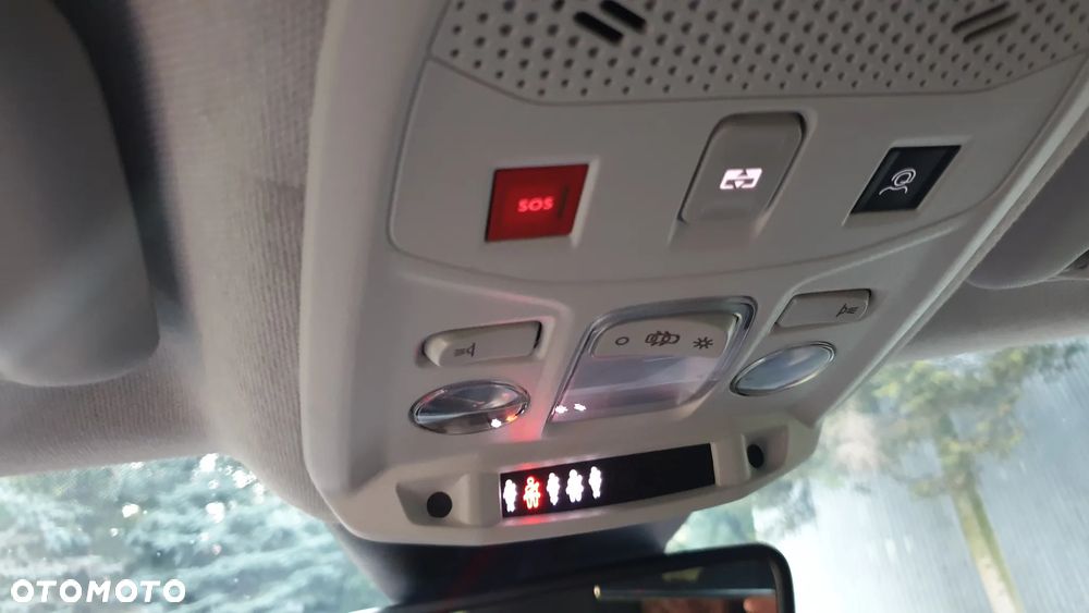 Citroën C4 1.2 PureTech Max S&S EAT8 - 19