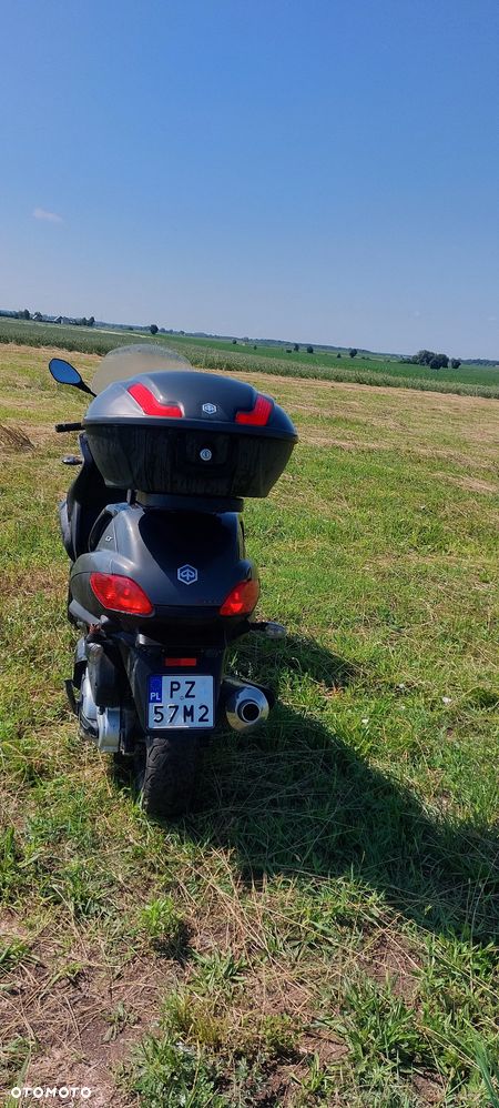 Piaggio MP-3 - 3