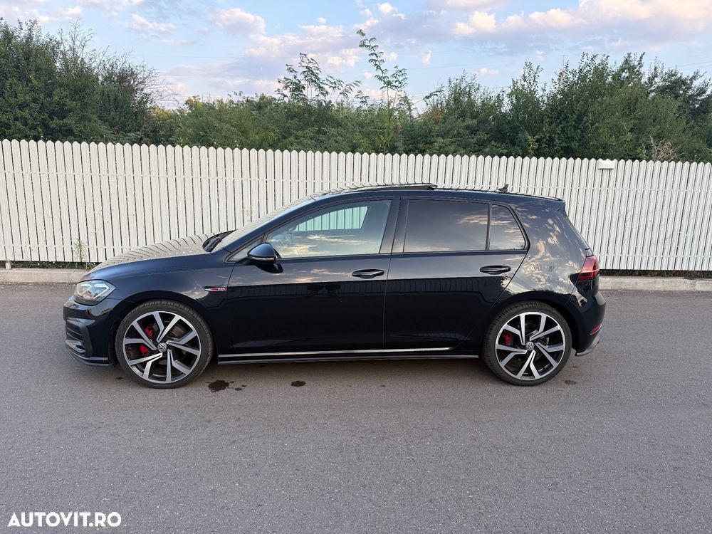 Volkswagen Golf - 5