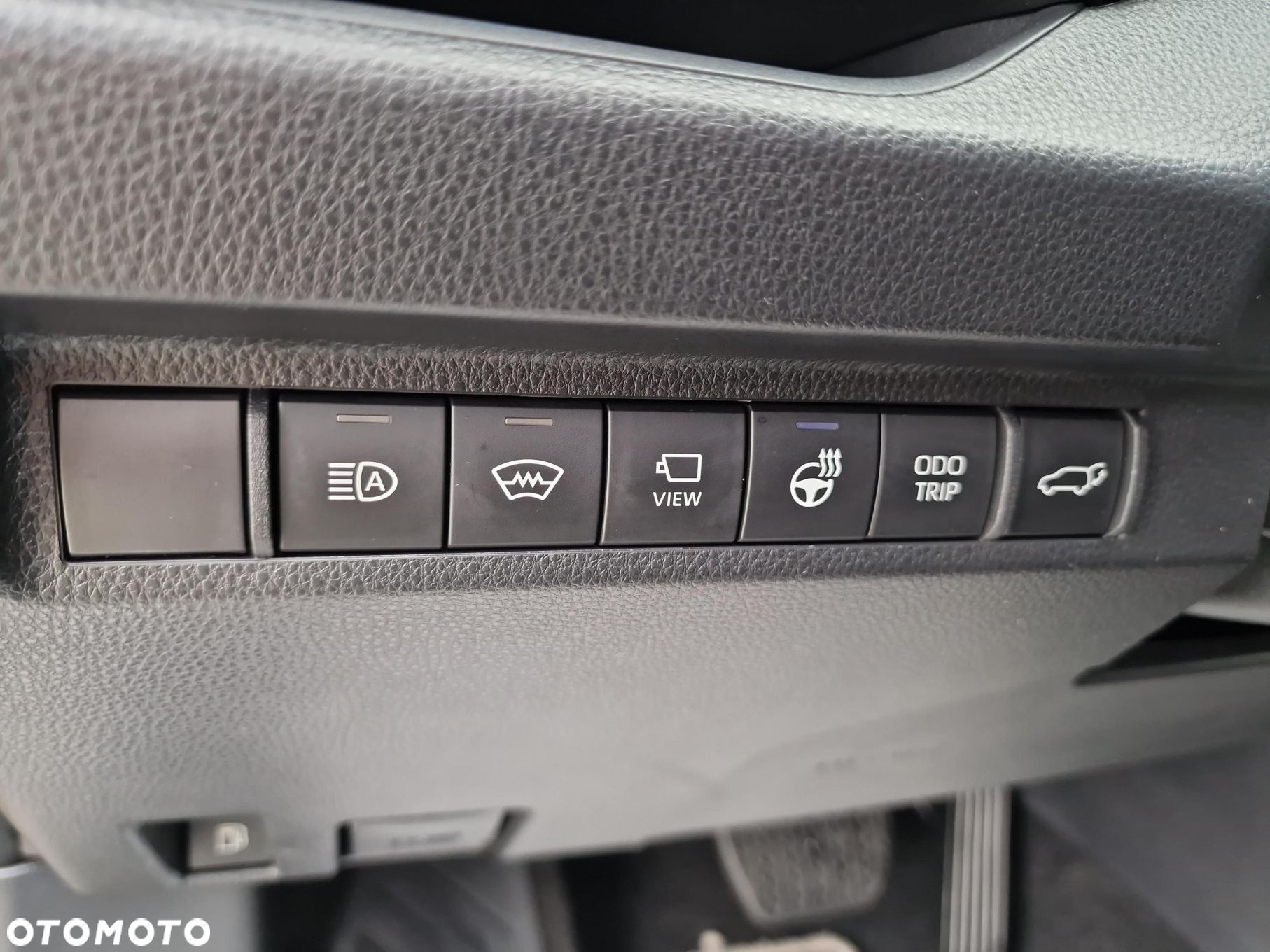 Toyota RAV4 - 13