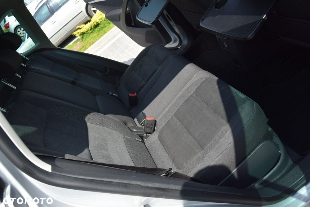 Volkswagen Tiguan 2.0 TDI DPF BlueMotion Technology Sport & Style - 24