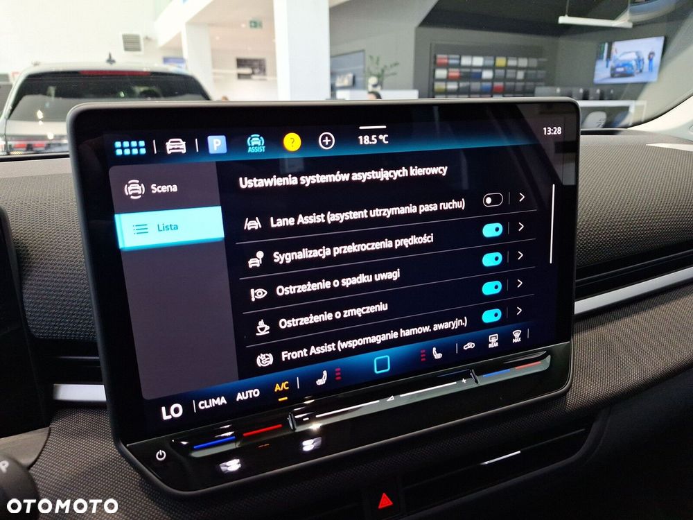 Volkswagen T-Roc 1.5 eTSI Life DSG - 34