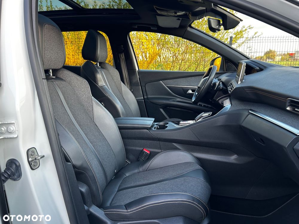 Peugeot 3008 1.6 PureTech HYbrid4 GT Line S&S EAT8 - 34